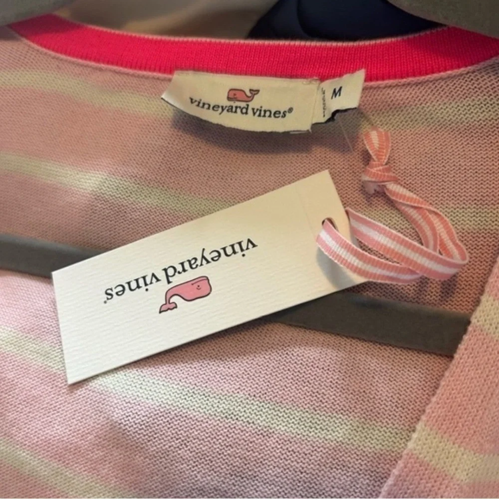 NWT Vineyard Vines Pink and White V-Neck Stripe Sweater Size Medium